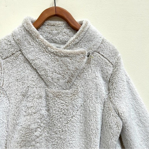 St John's Bay Active Short Pile Faux Fur Fleece Moto Pullover Sweater, Size M - Picture 3 of 15